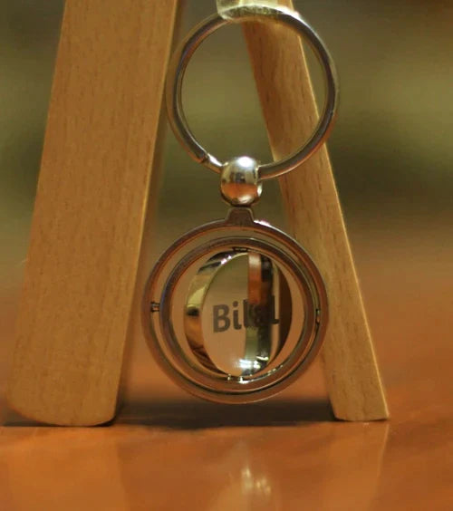 Customized Name/Logo Global Metallic 360 Rotatable Keychain For, Car Key Ring, Business Key Ring